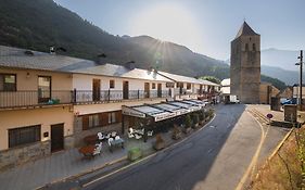 Hostal Los Valles Bielsa